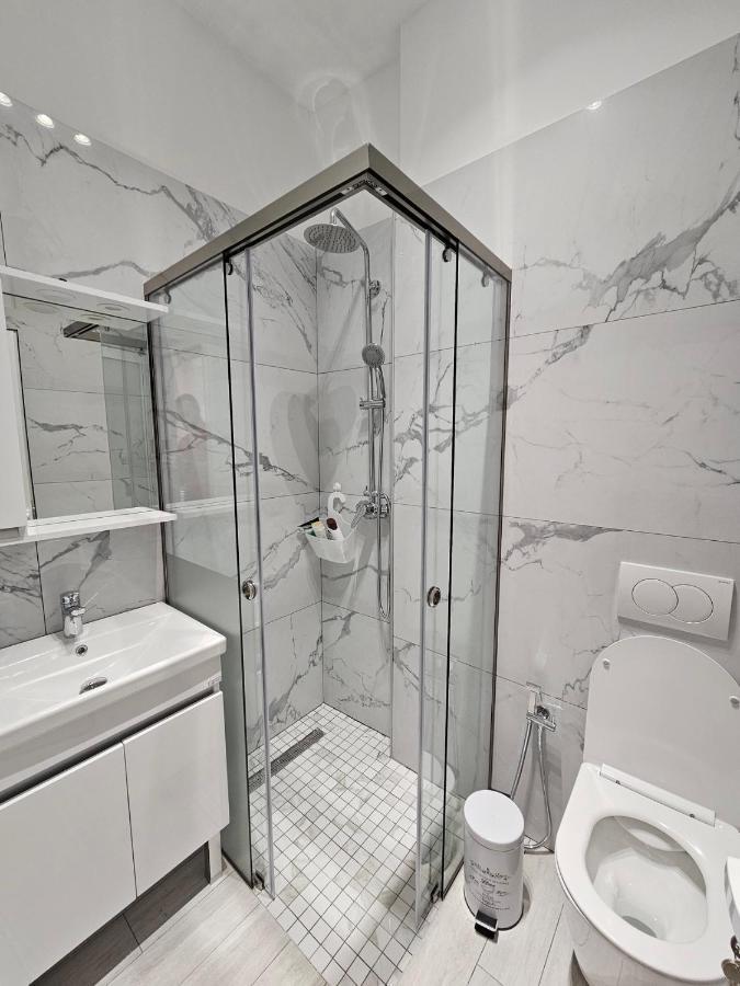 Alba Studio Apartment Tirana Zewnętrze zdjęcie